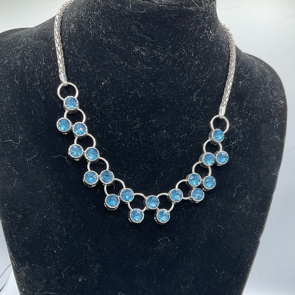 Unbranded Jewelry - “GEOMETRIC BLUE STONE SILVER NECKLACE”. Statement Piece Costume Jewellery.